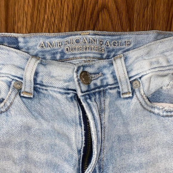 American Eagle Mom Jean - Picture 3 of 4